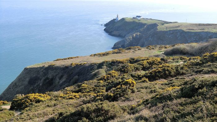 https://commons.wikimedia.org/wiki/File:Howth_01.JPG