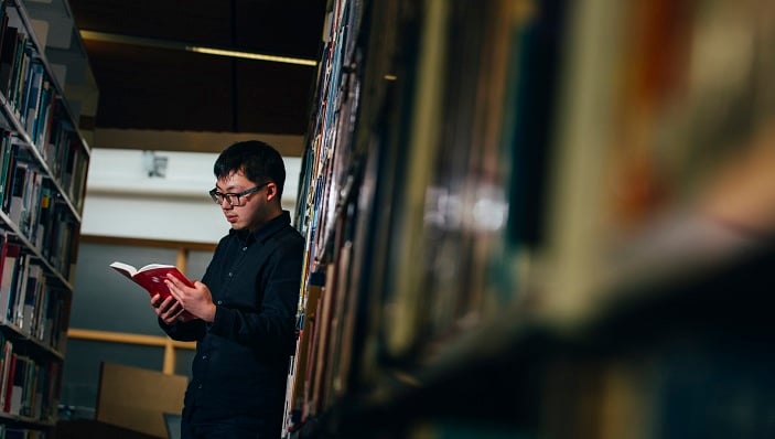 Queens University Belfast - Library