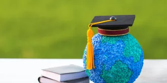 7 Stages of Adaptation When You First Study Abroad
