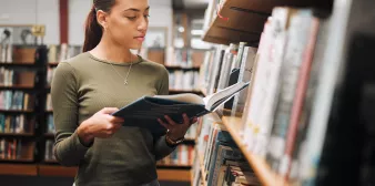 Philosophy student in the library