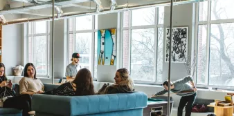 How to Make Friends at University and Escape Your Comfort Zone main image