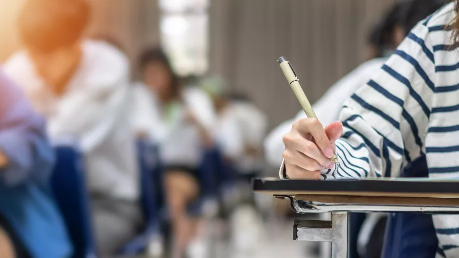 How to write a winning scholarship essay