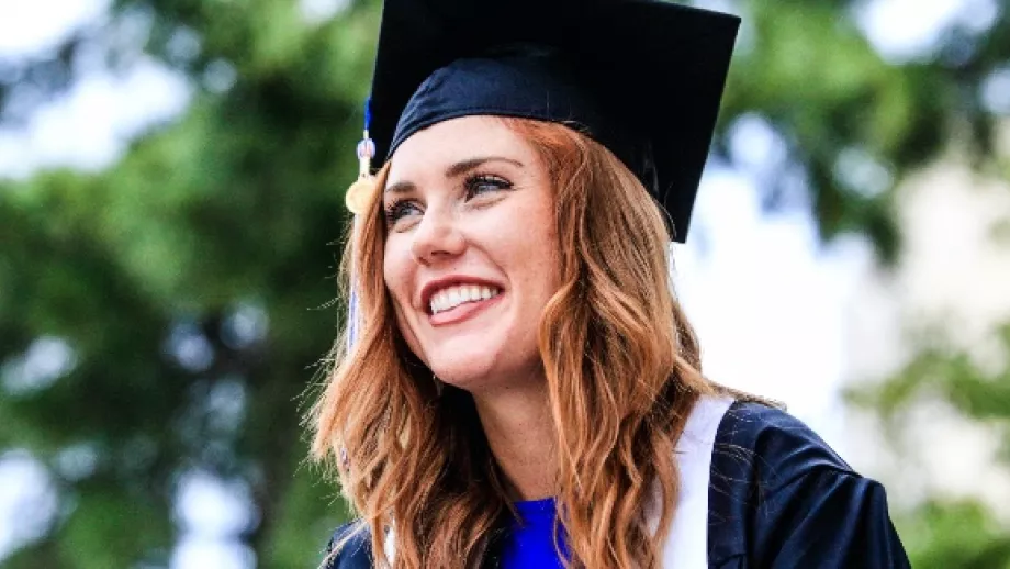 9 Top Tips On How To Get a First Class Degree at University main image