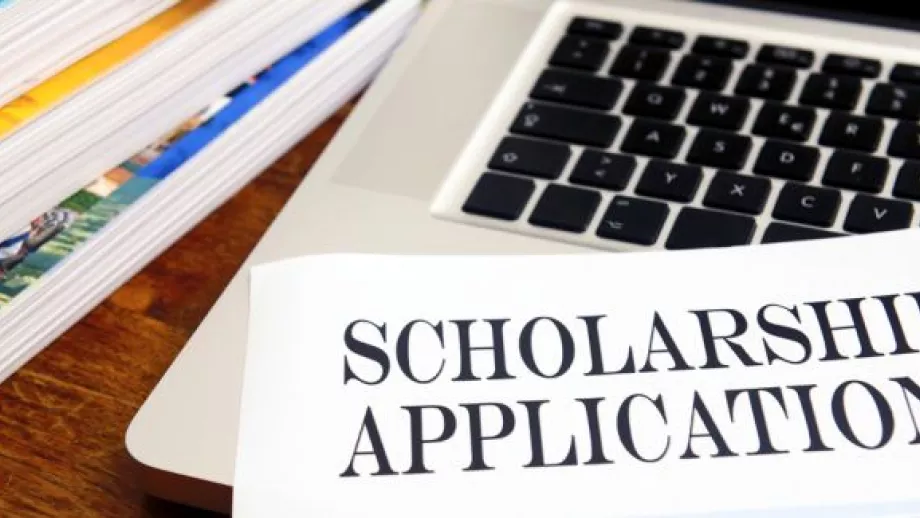 7 Scholarship Application Tips – From the Winners! main image