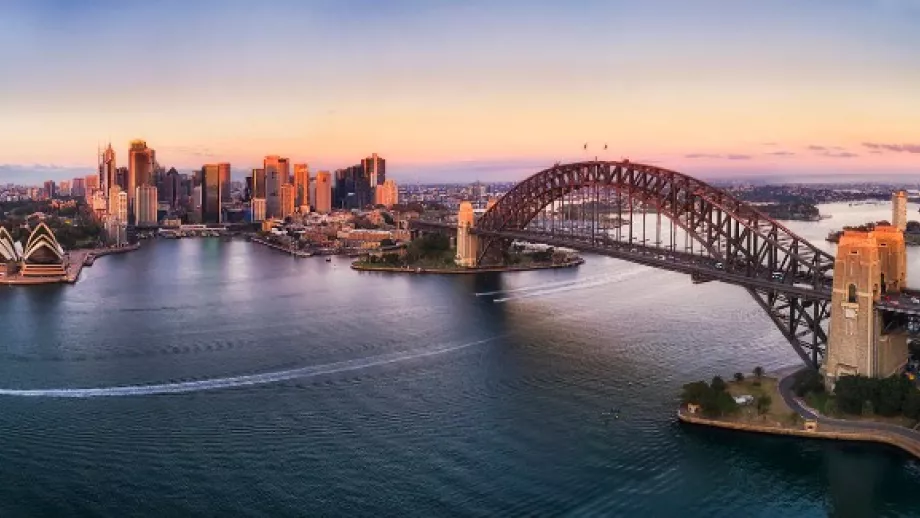 7 Reasons Why We Decided to Go to Business School in Australia main image