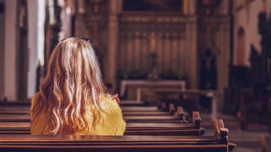 How UK Students can Stream Easter Sunday Church Sermons main image