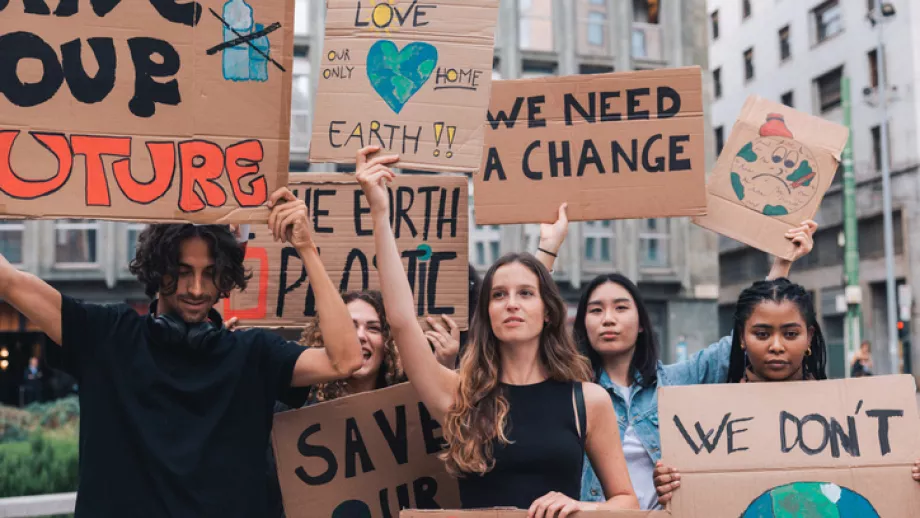 Students protest environmental change