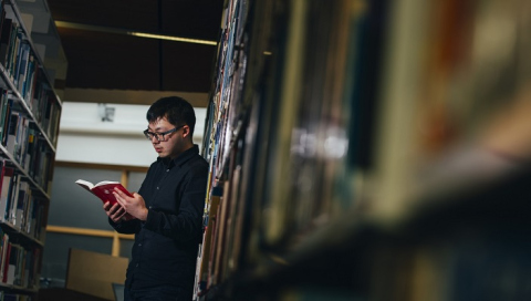 Queens University Belfast - Library